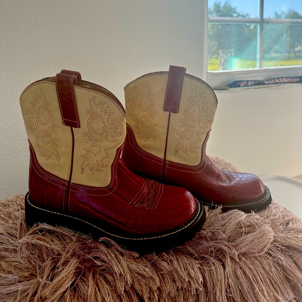 Women ariat Fat baby Boots very comfy